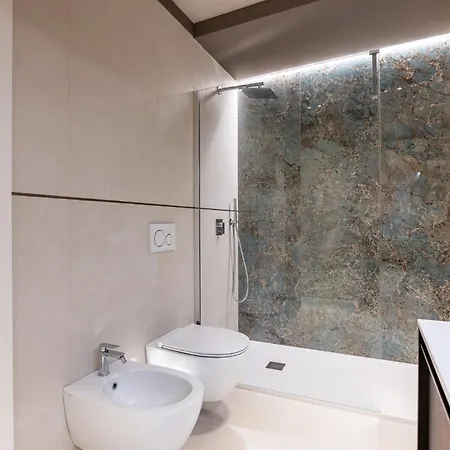 Luxurious & Spacious Flats In Duomo * Mediolan