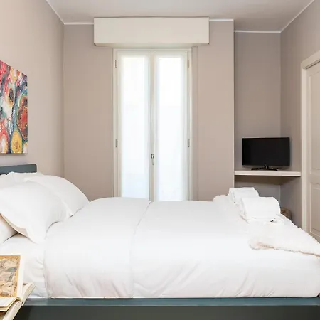 Apartament Luxurious & Spacious Flats In Duomo *