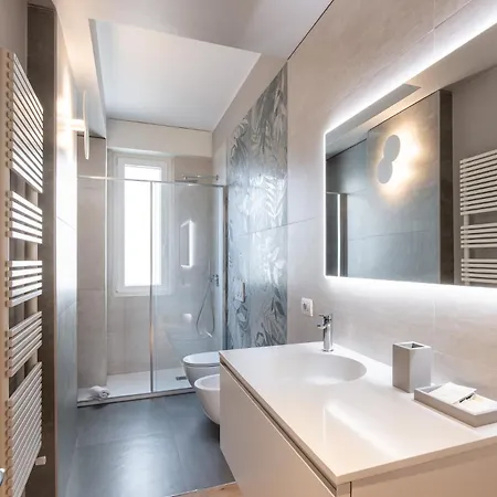Luxurious & Spacious Flats In Duomo Apartament