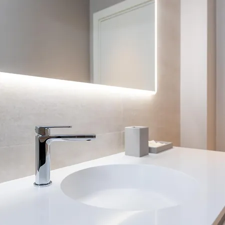 Luxurious & Spacious Flats In Duomo Milaan