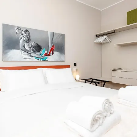 Apartament Luxurious & Spacious Flats In Duomo