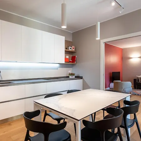 דירה Luxurious & Spacious Flats In Duomo *