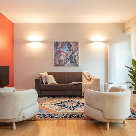 דירה Luxurious & Spacious Flats In Duomo *