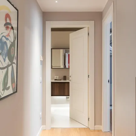 Luxurious & Spacious Flats In Duomo Apartman *