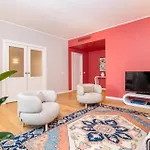 Luxurious & Spacious Flats In Duomo 公寓