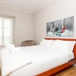 Luxurious & Spacious Flats In Duomo